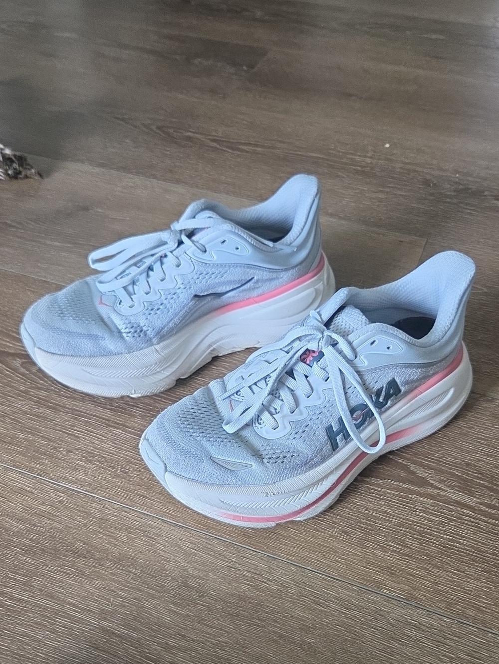 Hoka Women's Bondi 9 Sneakers